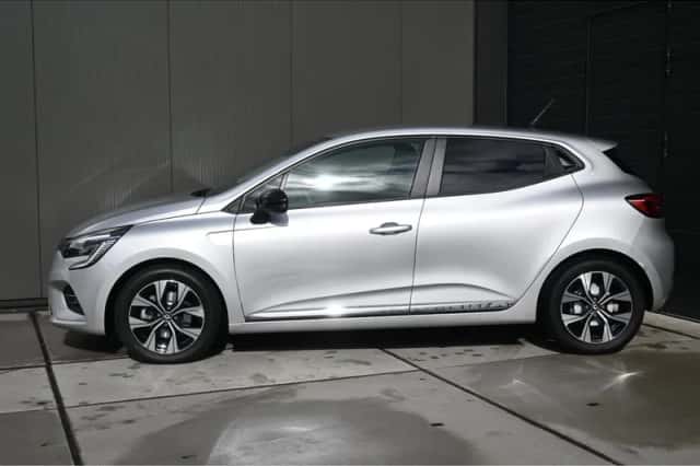 Renault Clio (2023) thumbnail 6