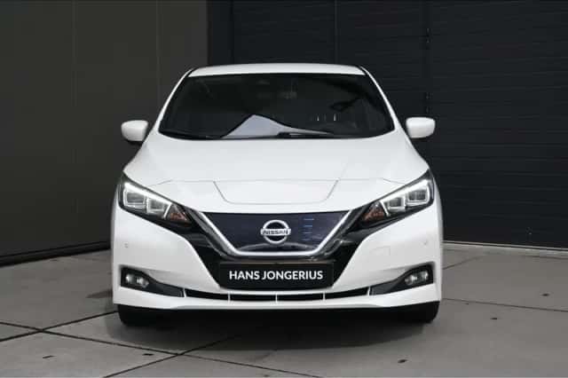 Nissan Leaf (2018) thumbnail 2