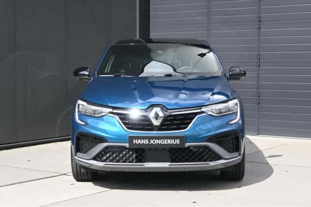 Renault Arkana (2022) thumbnail 2