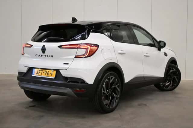 Renault Captur (2025) thumbnail 3