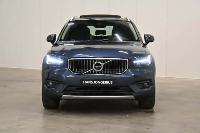 Volvo XC40 (2021) thumbnail 2