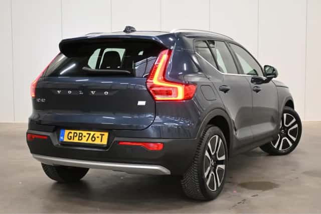 Volvo XC40 (2021) thumbnail 3