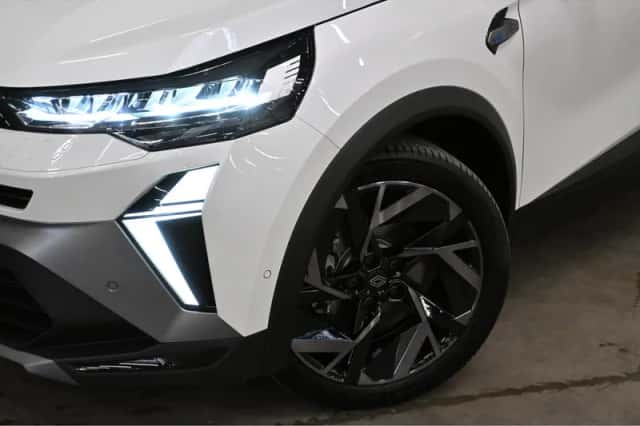 Renault Captur (2025) thumbnail 4