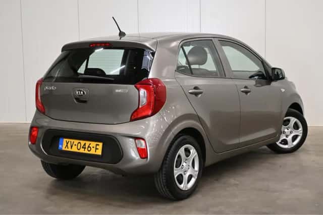 Kia Picanto (2019) thumbnail 3