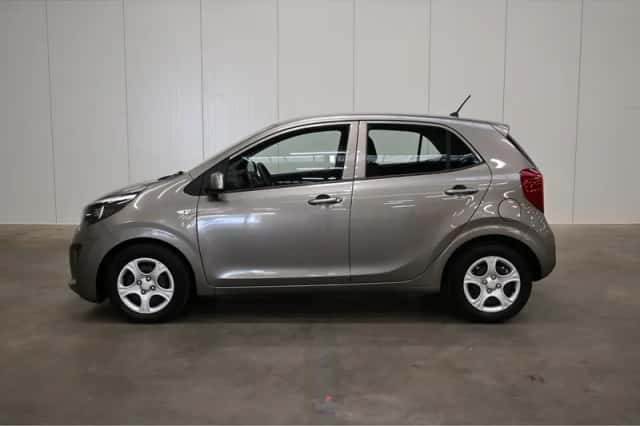 Kia Picanto (2019) thumbnail 4