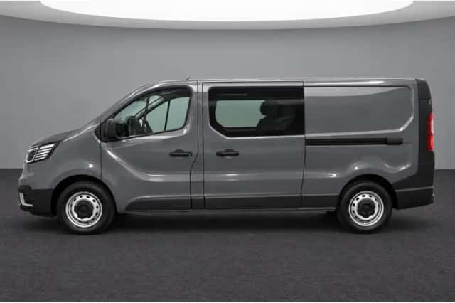Renault Trafic (2022) thumbnail 4