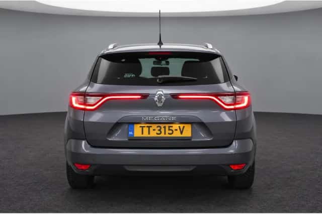 Renault Mégane (2018) thumbnail 3