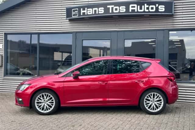SEAT Leon (2017) thumbnail 3