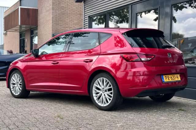 SEAT Leon (2017) thumbnail 5