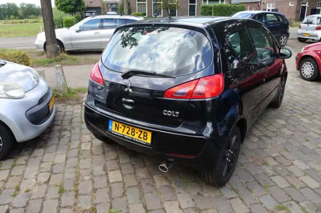 Mitsubishi Colt (2008) thumbnail 5