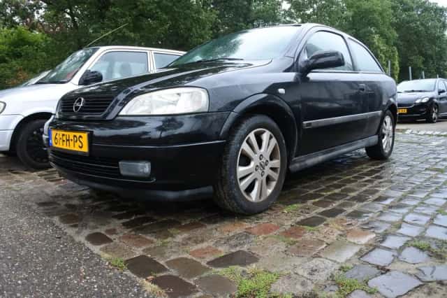 Opel Astra (2000) thumbnail 1