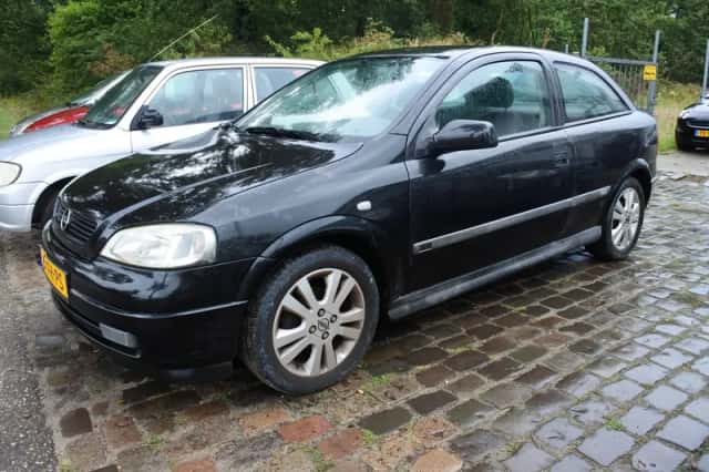 Opel Astra (2000) thumbnail 4