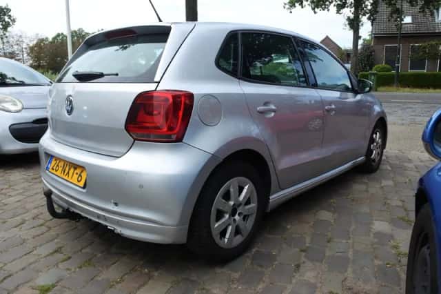 Volkswagen Polo (2010) thumbnail 6