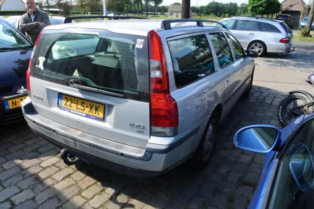 Volvo V70 (2003) thumbnail 5