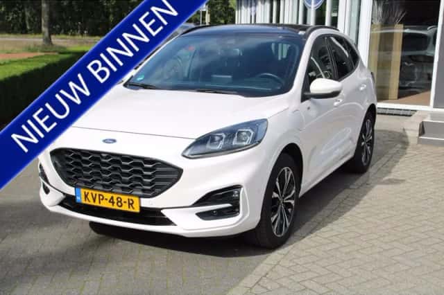 Ford Kuga (2022) thumbnail 1