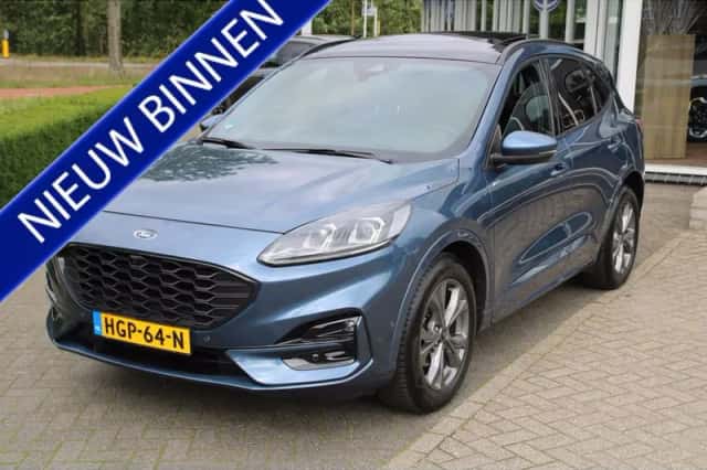 Ford Kuga (2023) thumbnail 1
