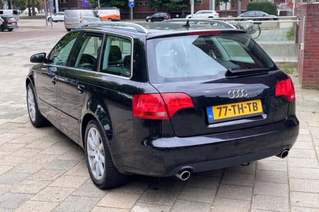 Audi A4 (2006) thumbnail 6