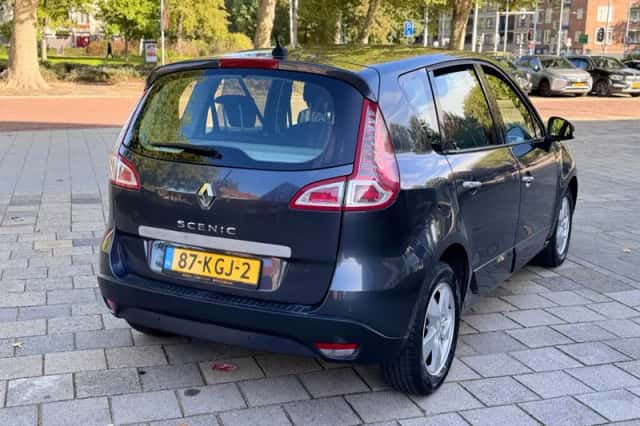 Renault Scénic (2009) thumbnail 4