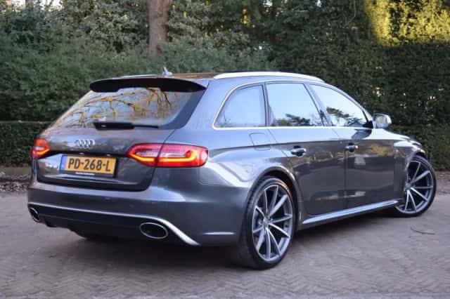 Audi A4 (2012) thumbnail 2