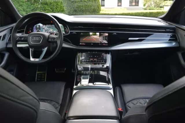Audi Q8 (2021) thumbnail 3