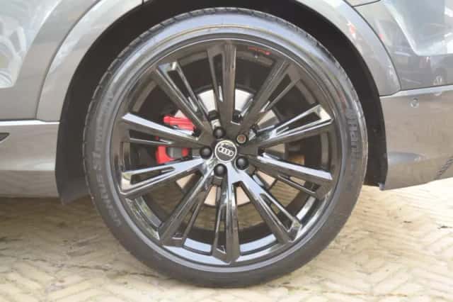 Audi Q8 (2021) thumbnail 4