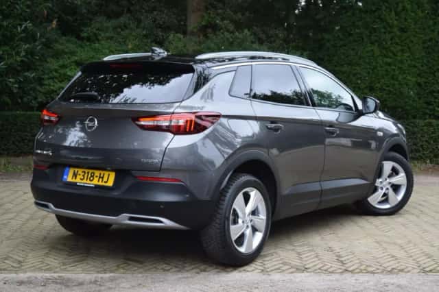 Opel Grandland (2018) thumbnail 2