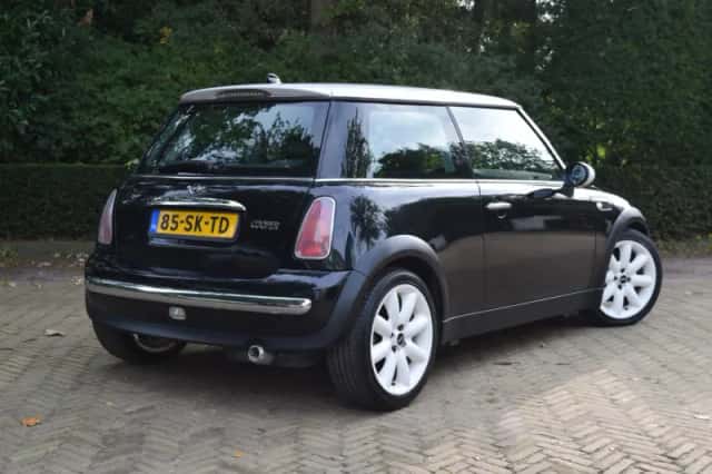 MINI Cooper (2003) thumbnail 2