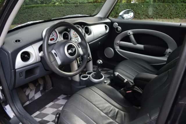 MINI Cooper (2003) thumbnail 3