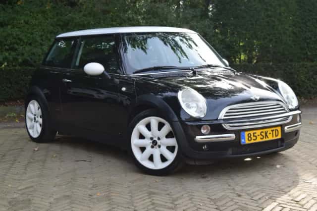 MINI Cooper (2003) thumbnail 5