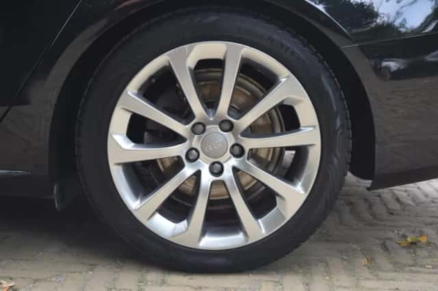 Audi A4 (2014) thumbnail 4