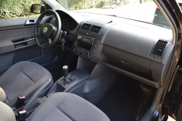 Volkswagen Polo (2003) thumbnail 3