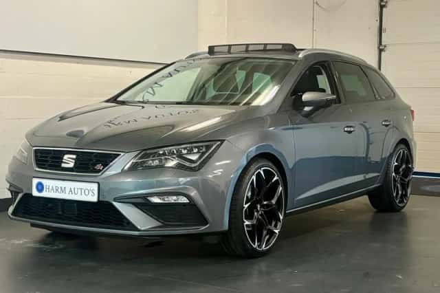 SEAT Leon (2017) thumbnail 3