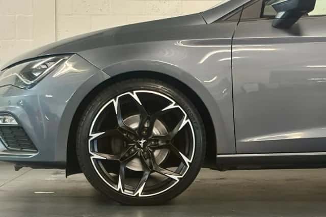 SEAT Leon (2017) thumbnail 5