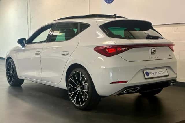 SEAT Leon (2021) thumbnail 4