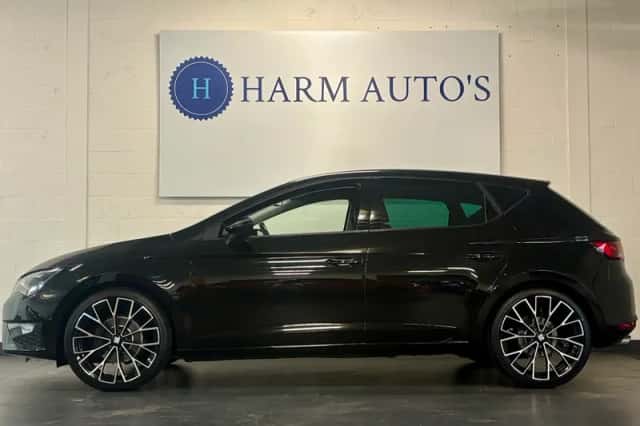 SEAT Leon (2016) thumbnail 2