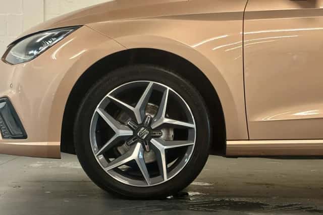 SEAT Ibiza (2017) thumbnail 5