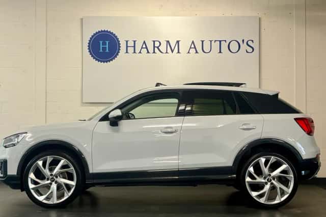 Audi Q2 (2017) thumbnail 3