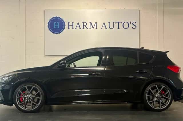 Ford Focus (2020) thumbnail 2