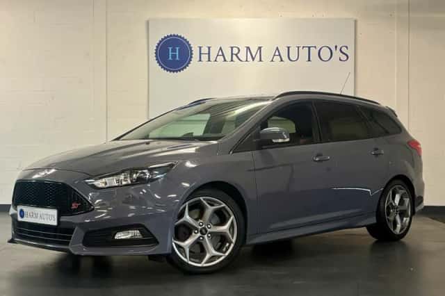 Ford Focus (2018) thumbnail 1