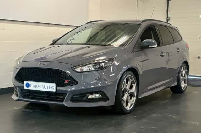 Ford Focus (2018) thumbnail 3