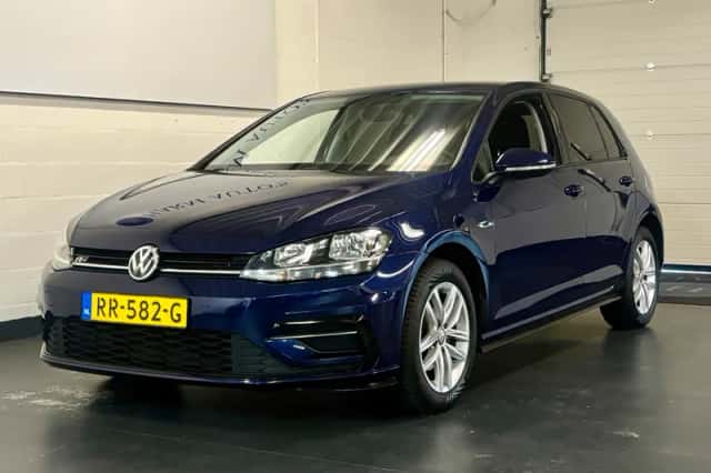 Volkswagen Golf (2018) thumbnail 3