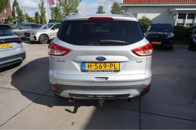 Ford Kuga (2014) thumbnail 5