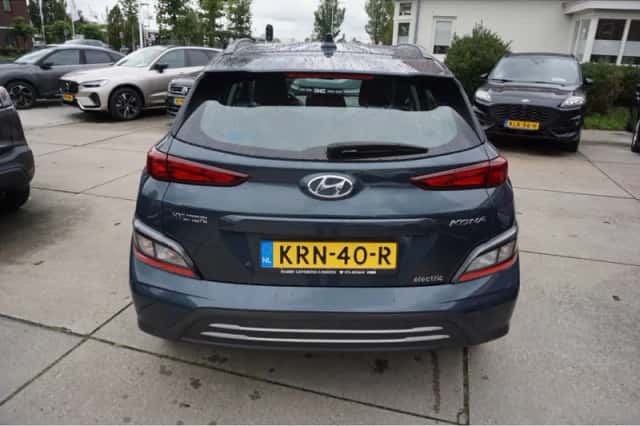 Hyundai Kona (2022) thumbnail 5