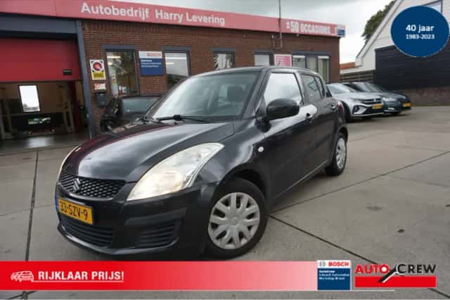Suzuki Swift (2012) thumbnail 1