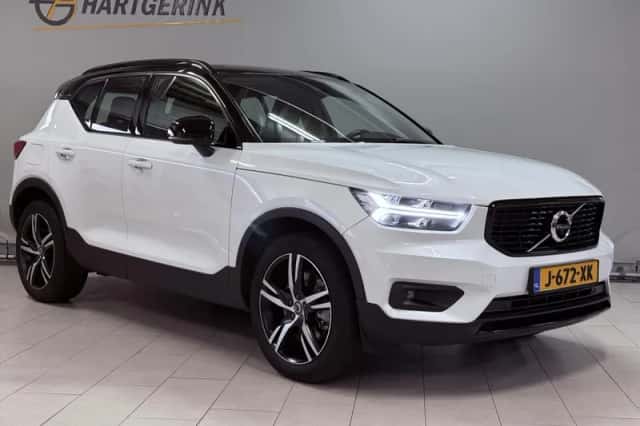Volvo XC40 (2020) thumbnail 3