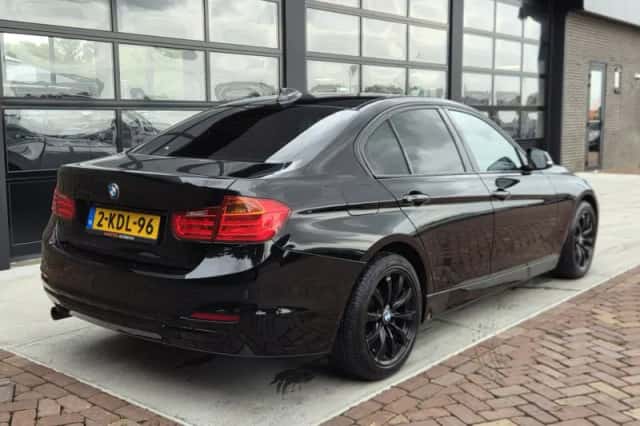 BMW 3-Serie (2013) thumbnail 2
