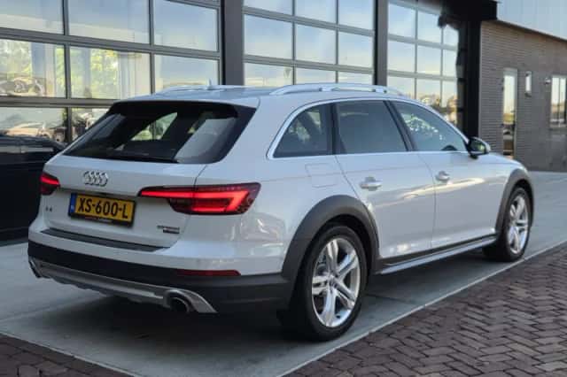Audi A4 Allroad (2018) thumbnail 2