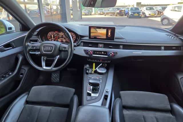 Audi A4 Allroad (2018) thumbnail 3