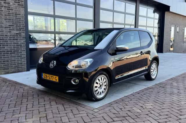 Volkswagen Up! (2011) thumbnail 1