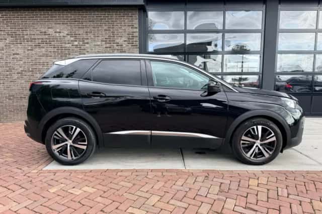 Peugeot 3008 (2017) thumbnail 6